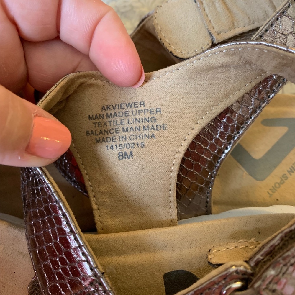 Sandals - Picture 5 of 6